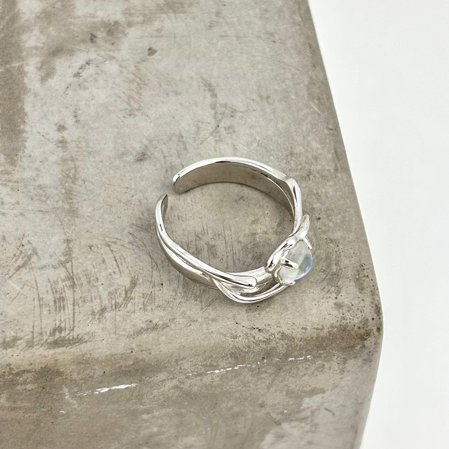 S925 Sterling Silver Moonstone Irregular Ring