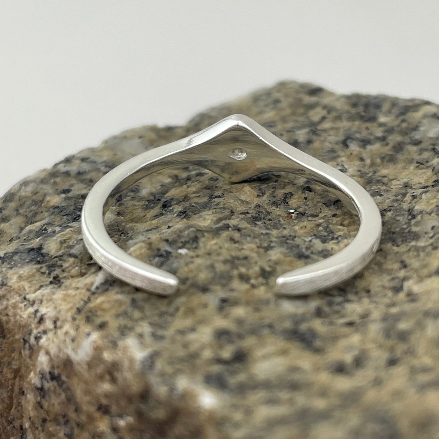 S925 Sterling Silver Diamond-Set Elegant Ring