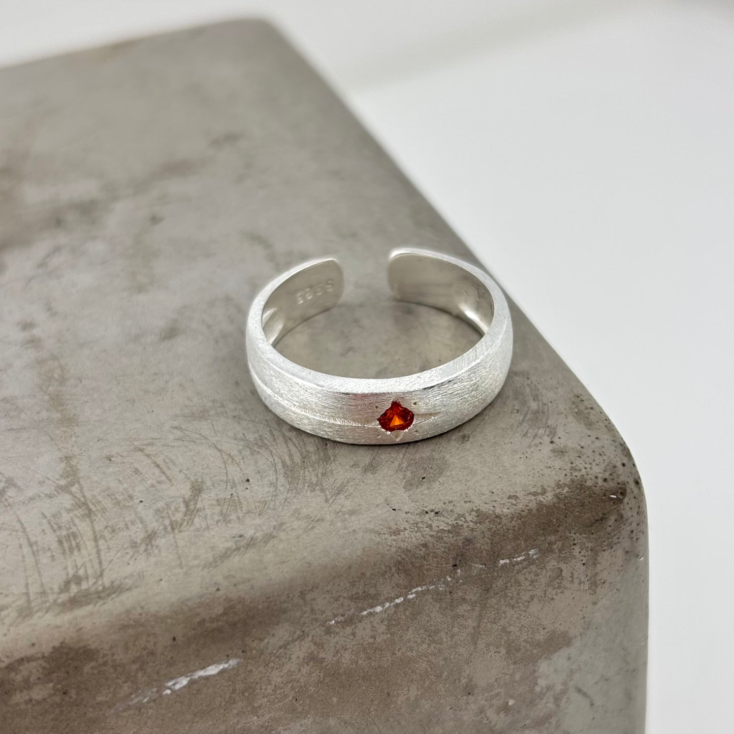 S925 Sterling Silver Brushed Ruby Starburst Ring
