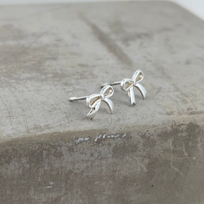 S999 Sterling Silver Bow Earrings