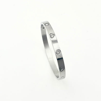 Titanium Waterproof Heart-Shaped Diamond-Studded Bracelet