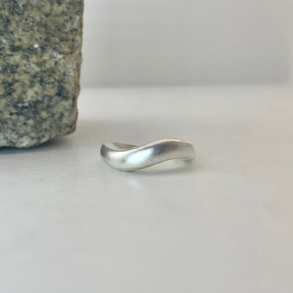 S925 Sterling Silver Brushed Wave Design Ring