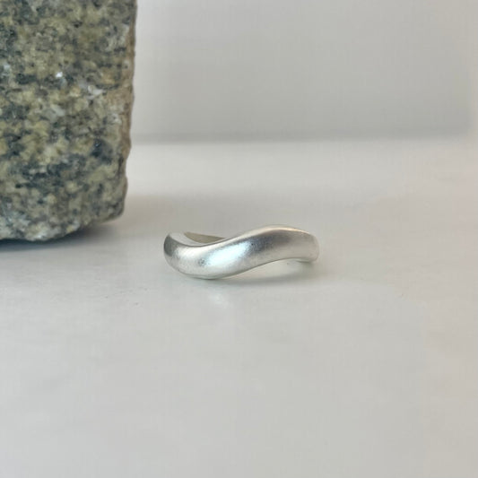 S925 Sterling Silver Brushed Wave Design Ring