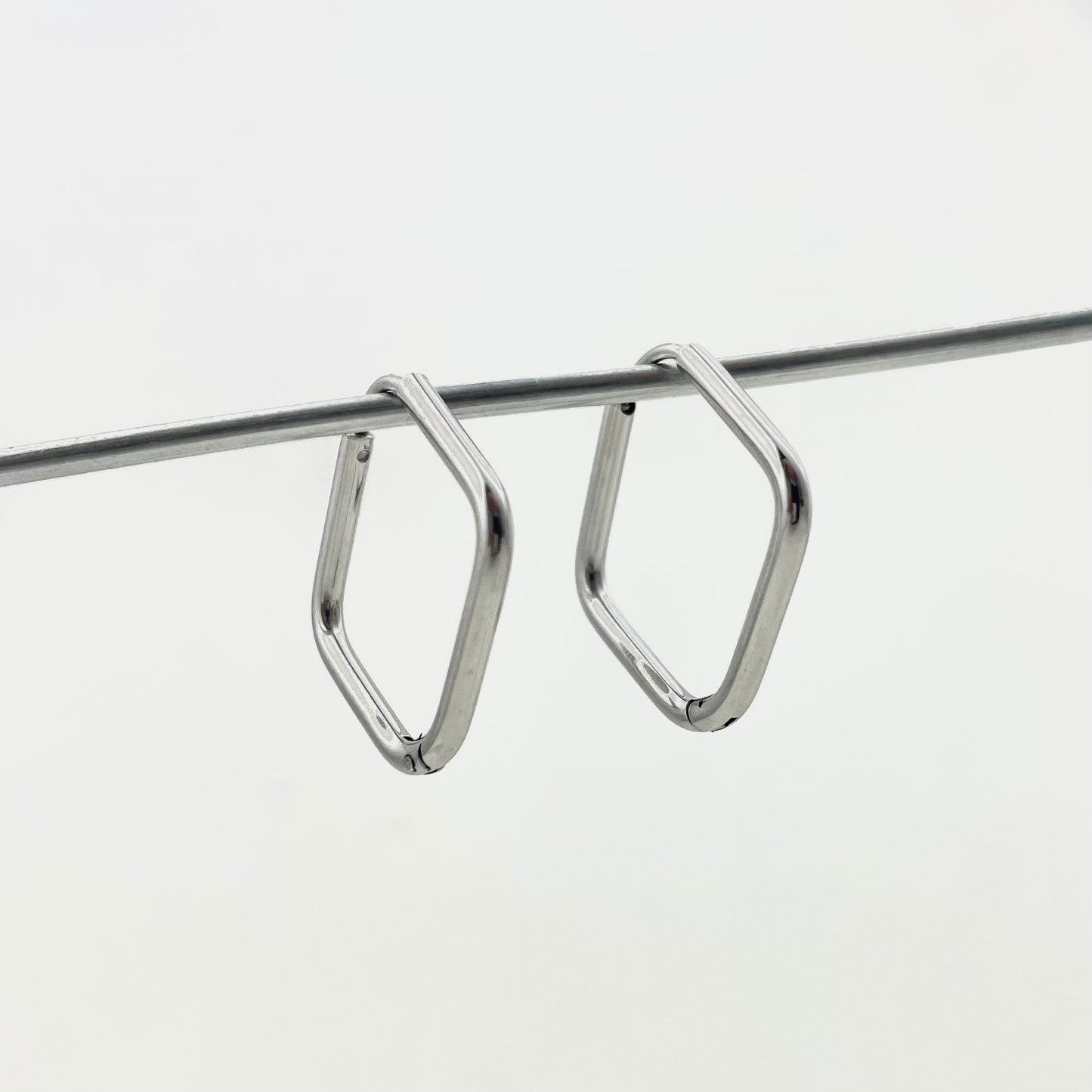 Simple Diamond-Shaped Titanium Waterproof Earrings Hoops