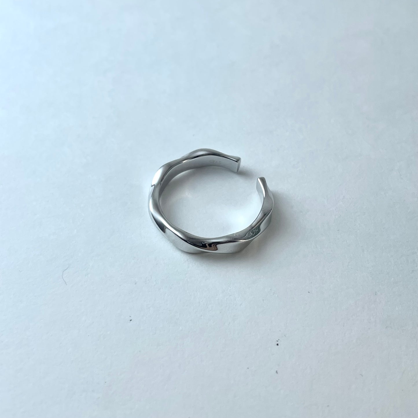 S925 Sterling Silver Minimalist Twisted Wave Ring