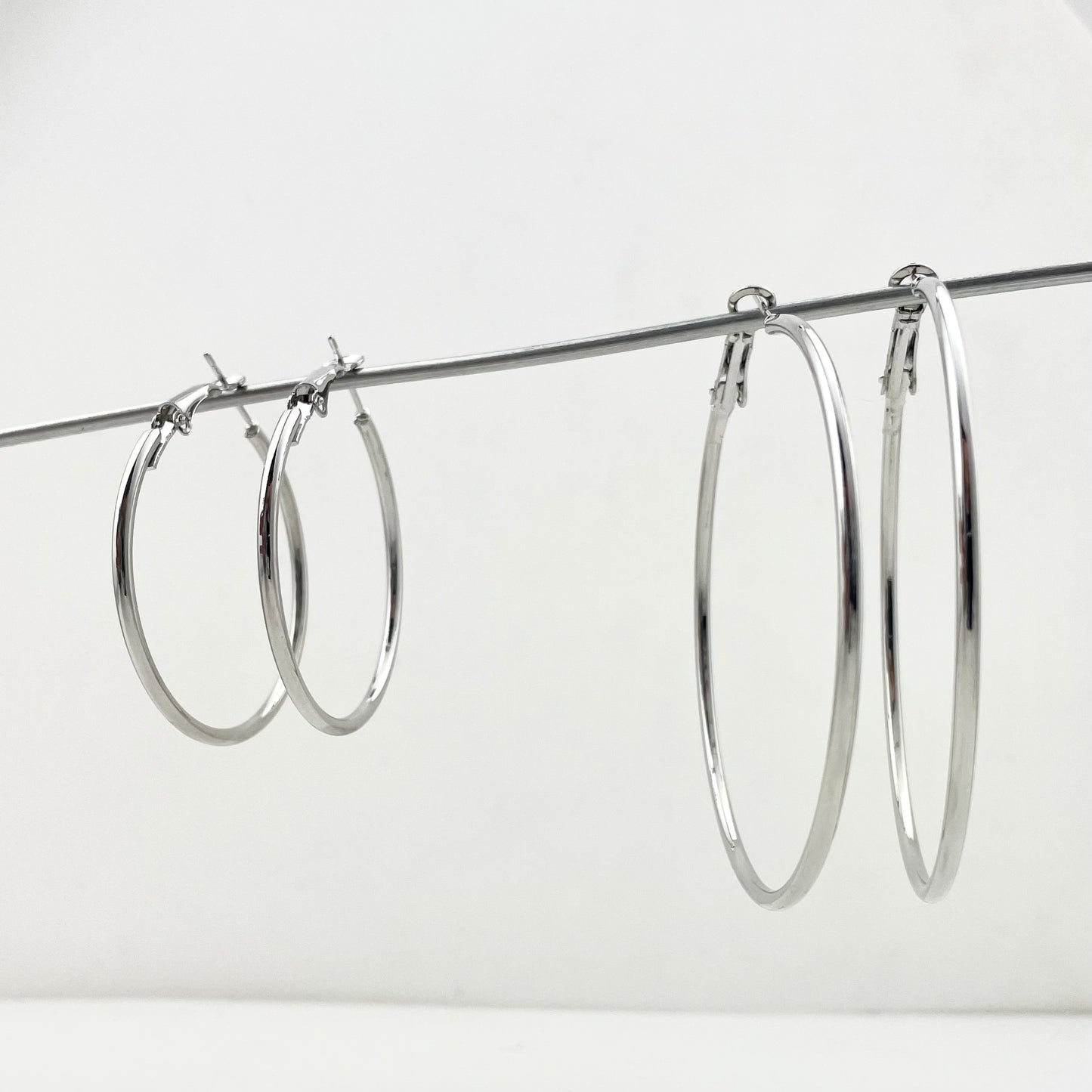 Minimalist Round Hoop Waterproof Earrings in Titanium