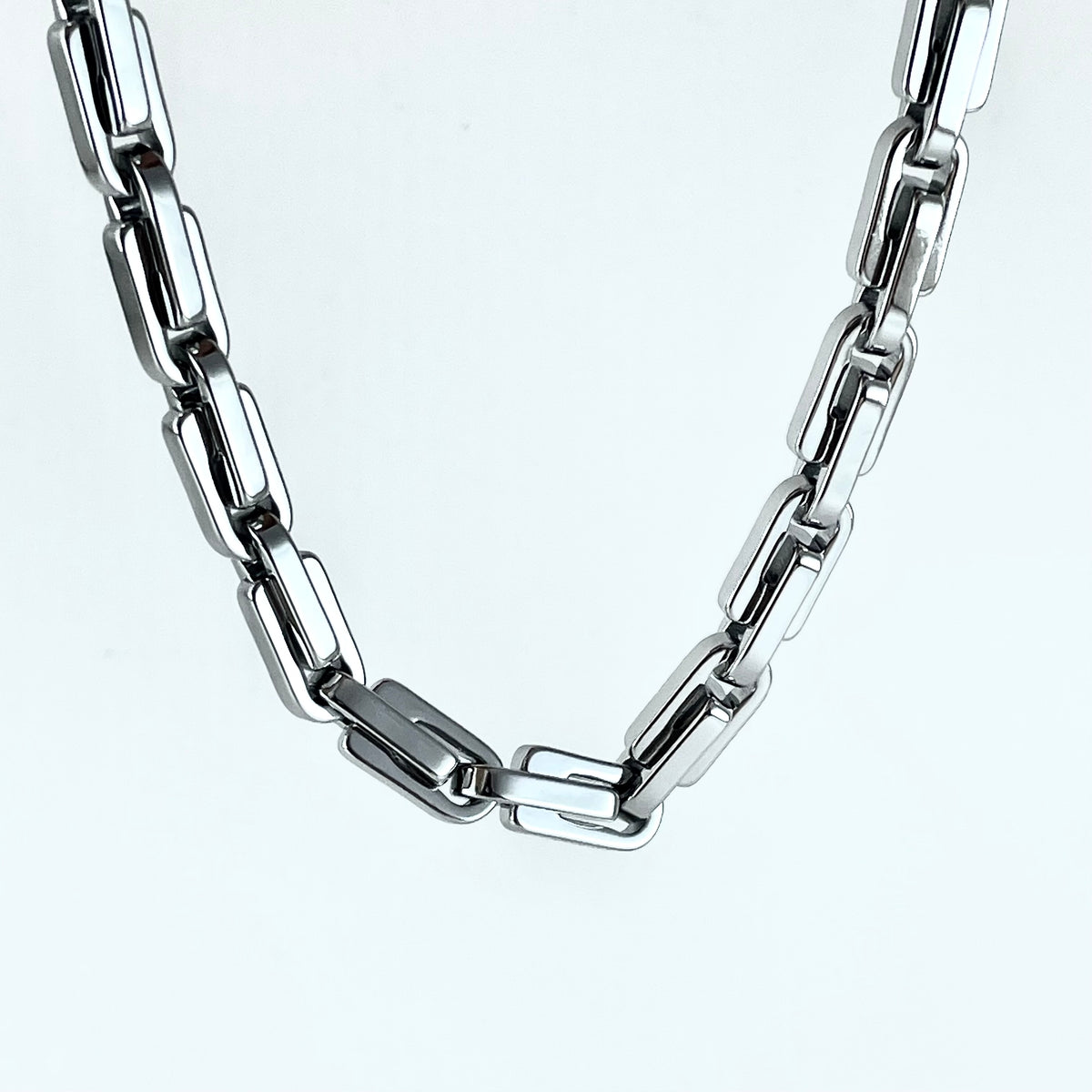 Titanium-Steel Waterproof Versatile Oval-Clasp Bracelet