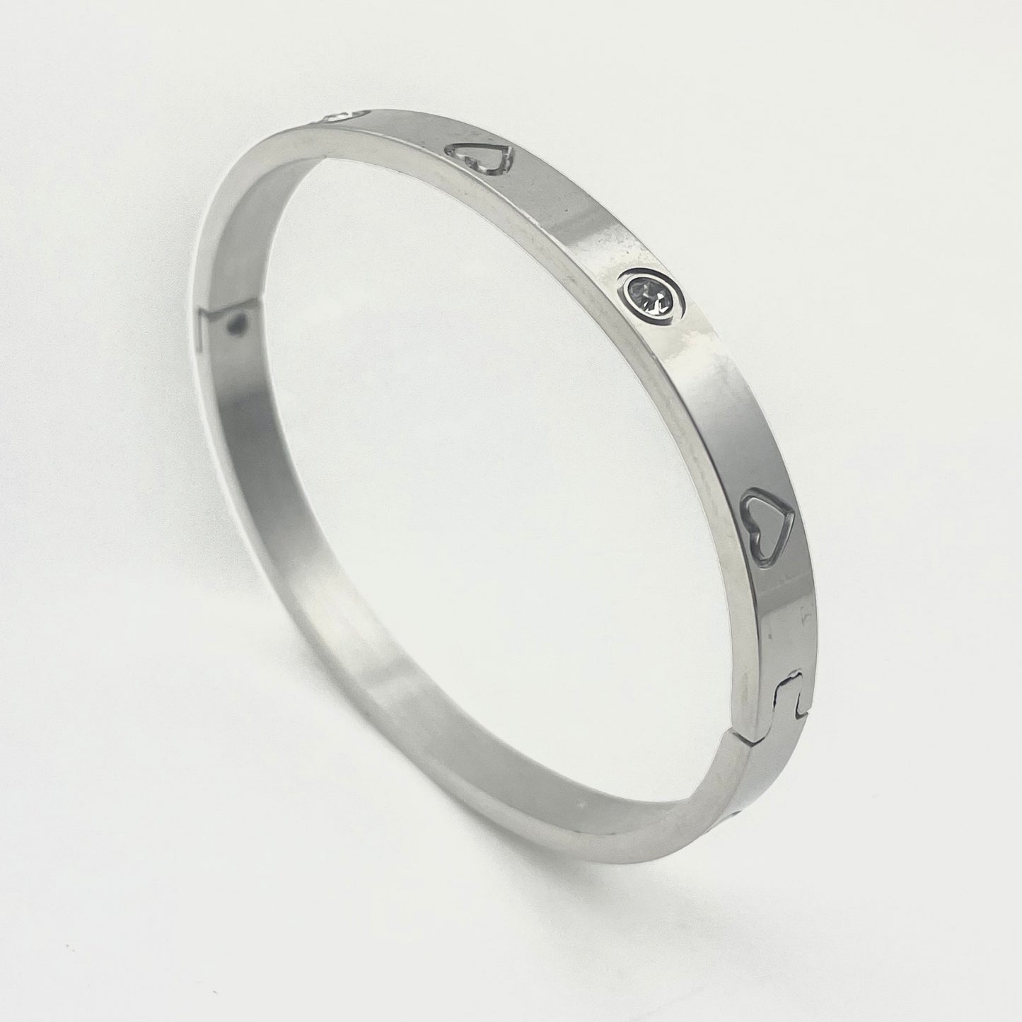 Titanium Waterproof Heart-Shaped Diamond-Studded Bracelet