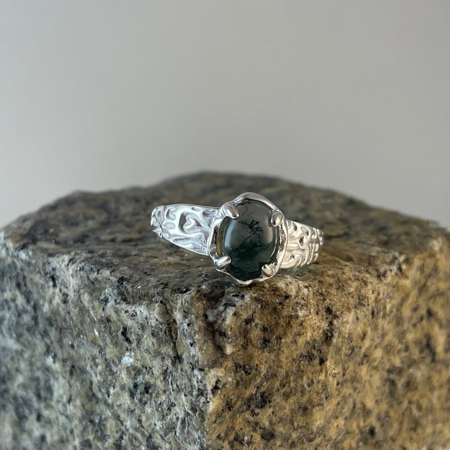 S925 Sterling Silver Textured Water Grass Moonstone Ring