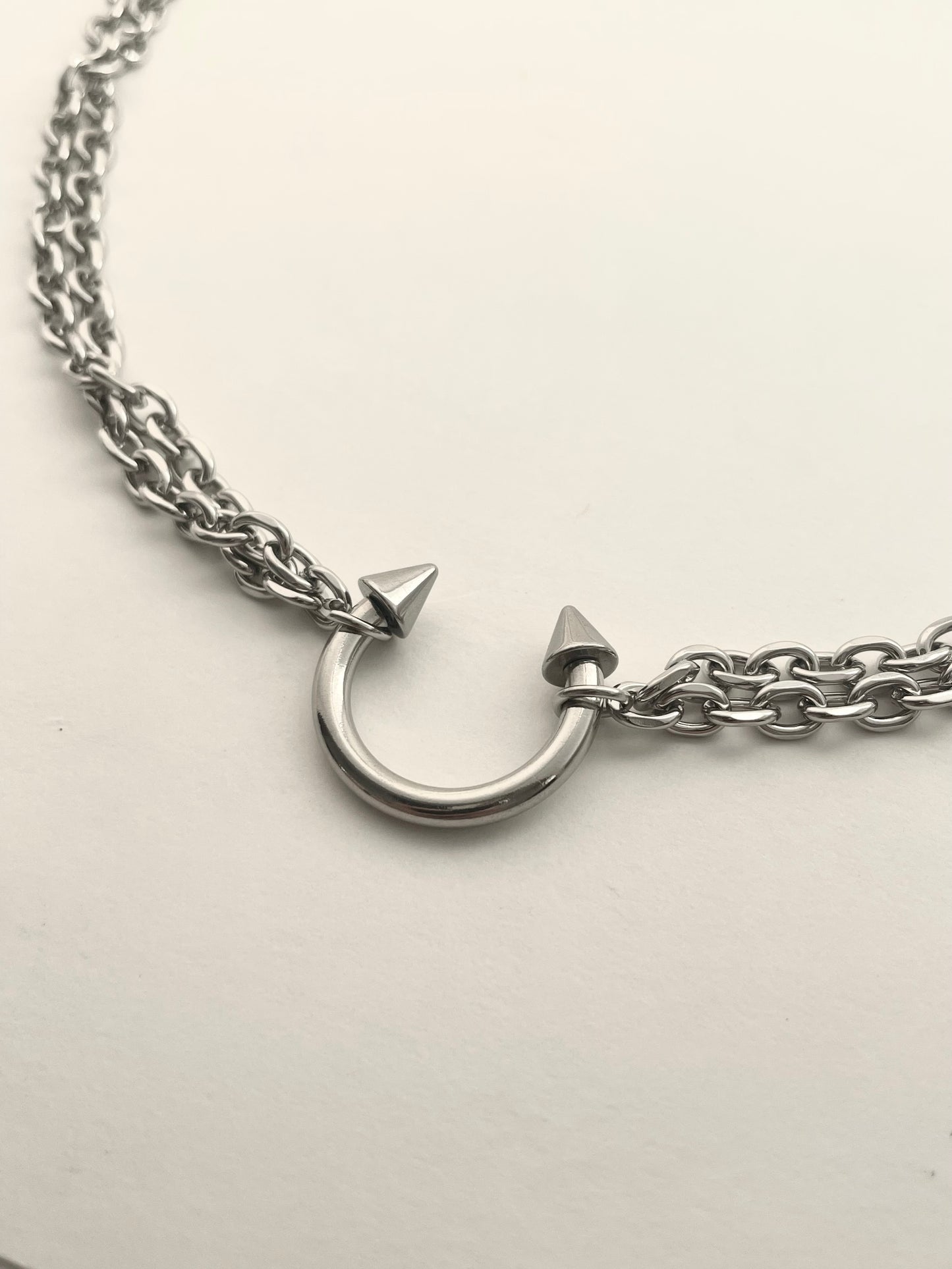 Spiked Horseshoe Pendant Double-Layer Necklace