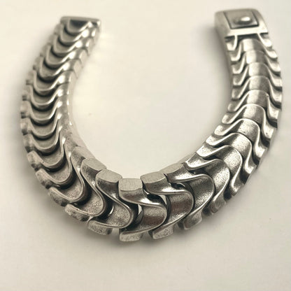 Super Precision Waterproof Bone-Thick Bracelet