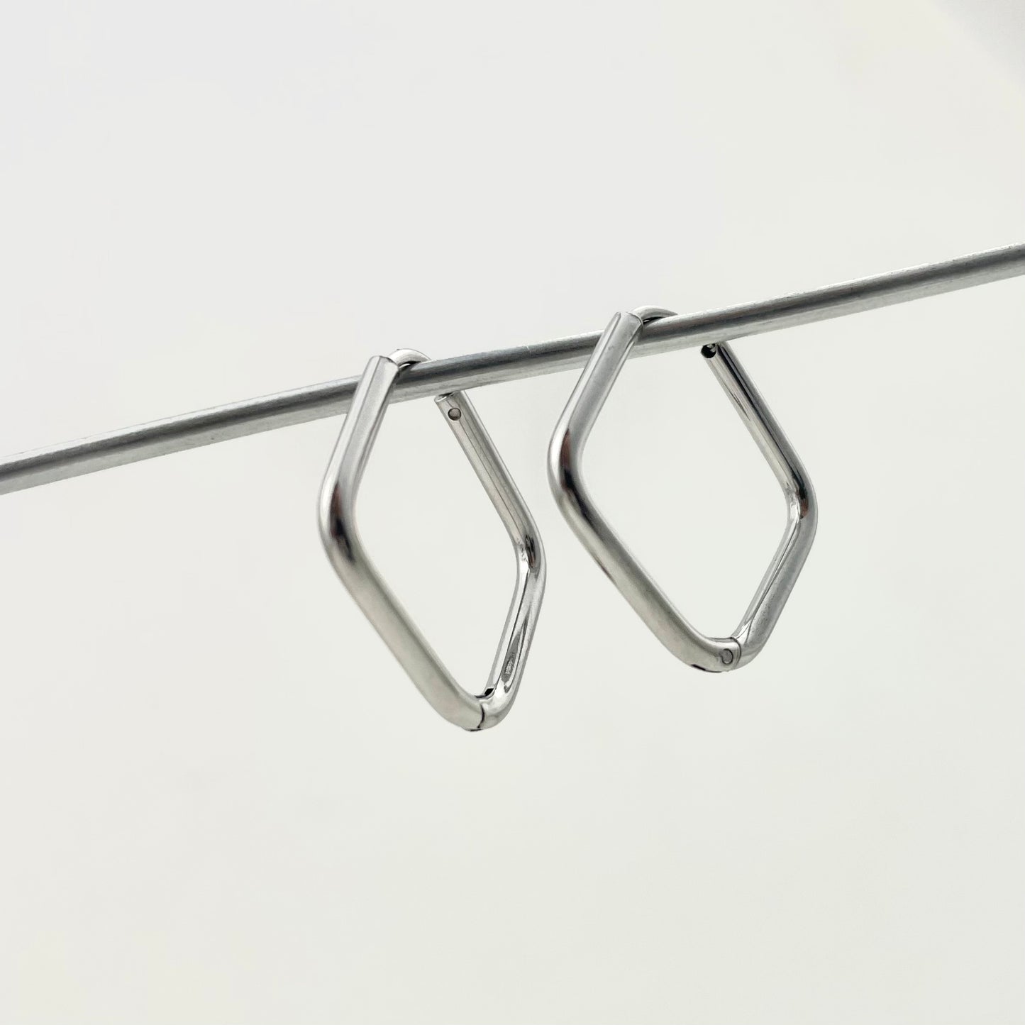 Simple Diamond-Shaped Titanium Waterproof Earrings Hoops