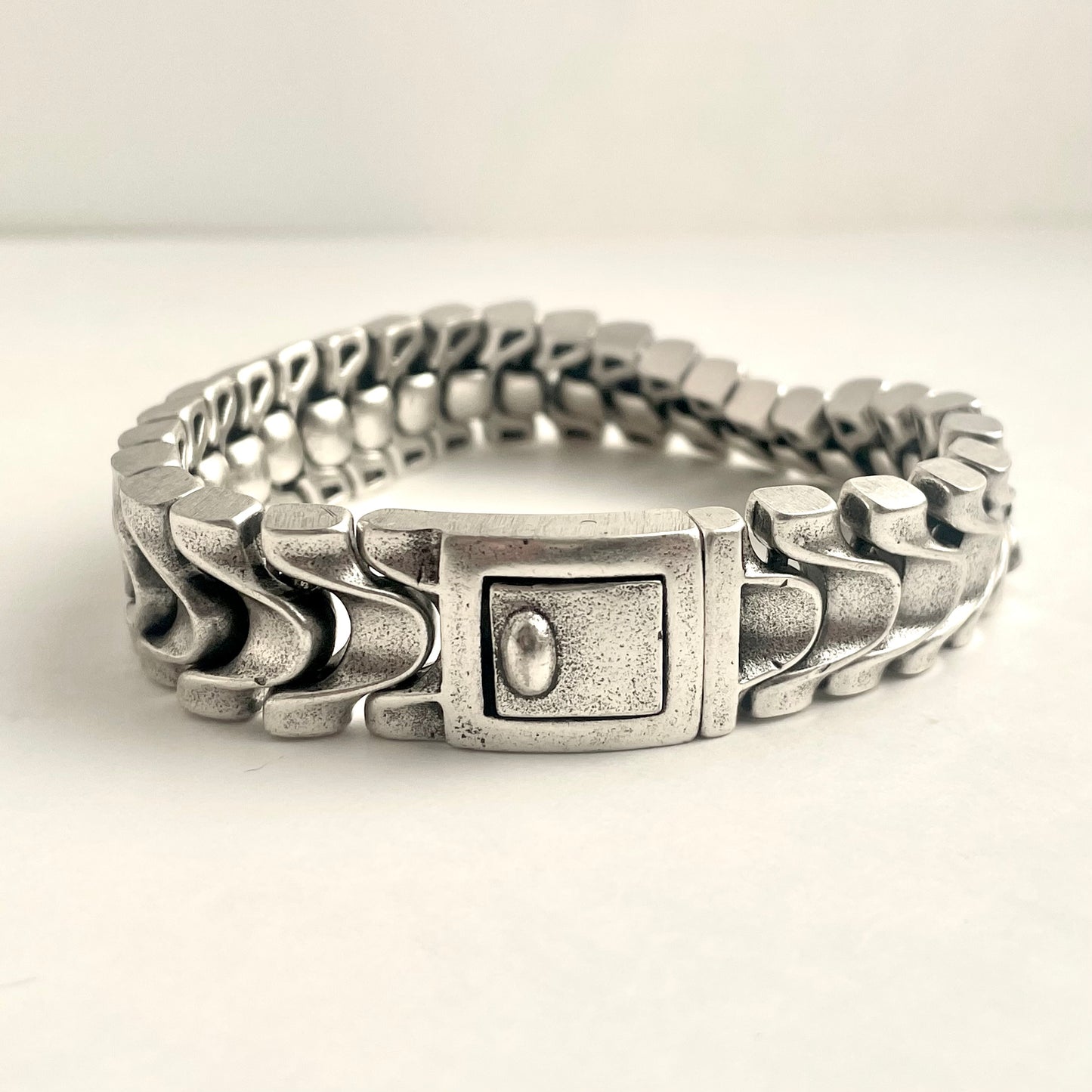 Super Precision Waterproof Bone-Thick Bracelet