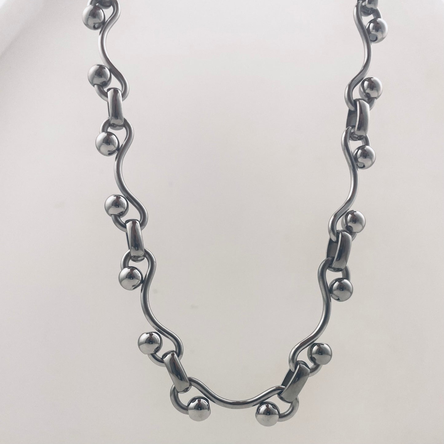 S-Shaped Clasp Necklace