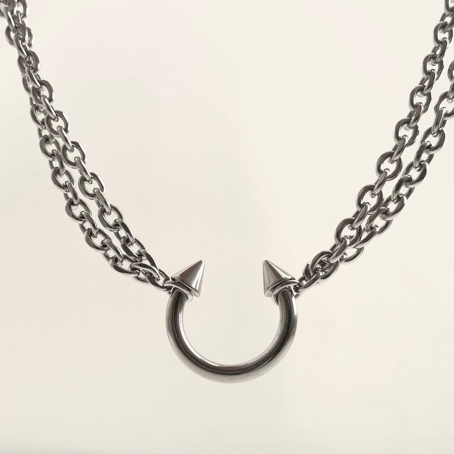 Spiked Horseshoe Pendant Double-Layer Necklace